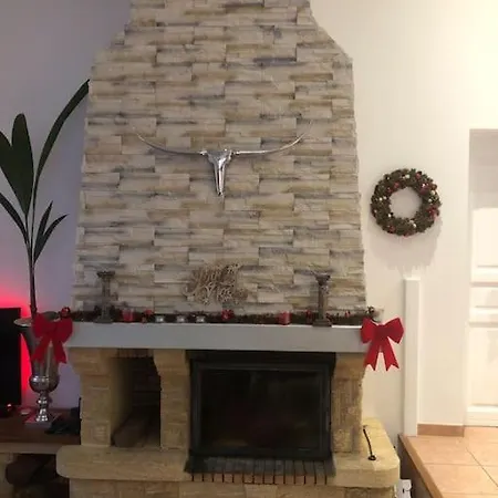 Maison Avec Piscine Intérieure Chauffée à 10min De Biarritz *