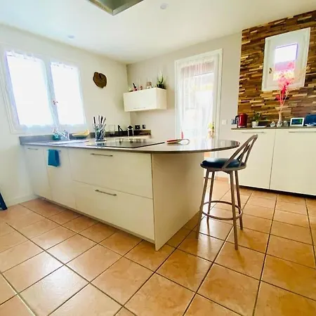 Villa Maison Avec Piscine Intérieure Chauffée à 10min De Biarritz