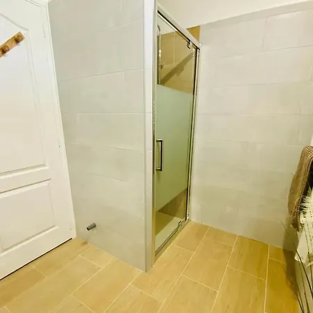 Maison Avec Piscine Interieure Chauffee A 10min De Biarritz Villa Ahetze
