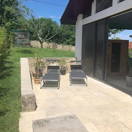 Maison Avec Piscine Interieure Chauffee A 10min De Biarritz Ahetze