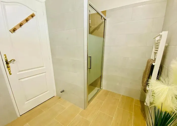 Maison Avec Piscine Interieure Chauffee A 10min De Biarritz Villa Ahetze