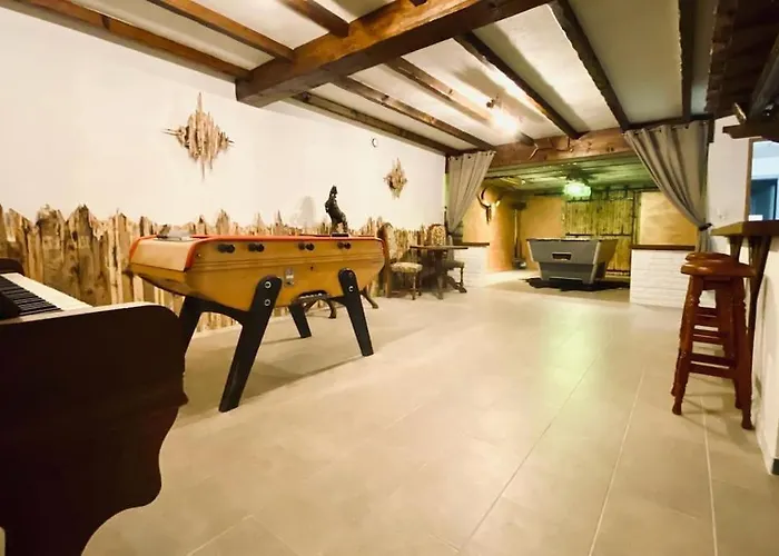 Maison Avec Piscine Interieure Chauffee A 10min De Biarritz Villa *